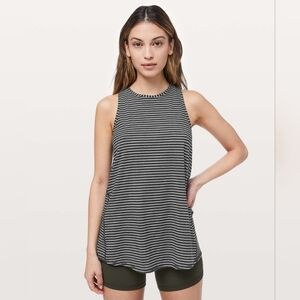 Lululemon All Tied Up Tank Black White Athletic Sz 4